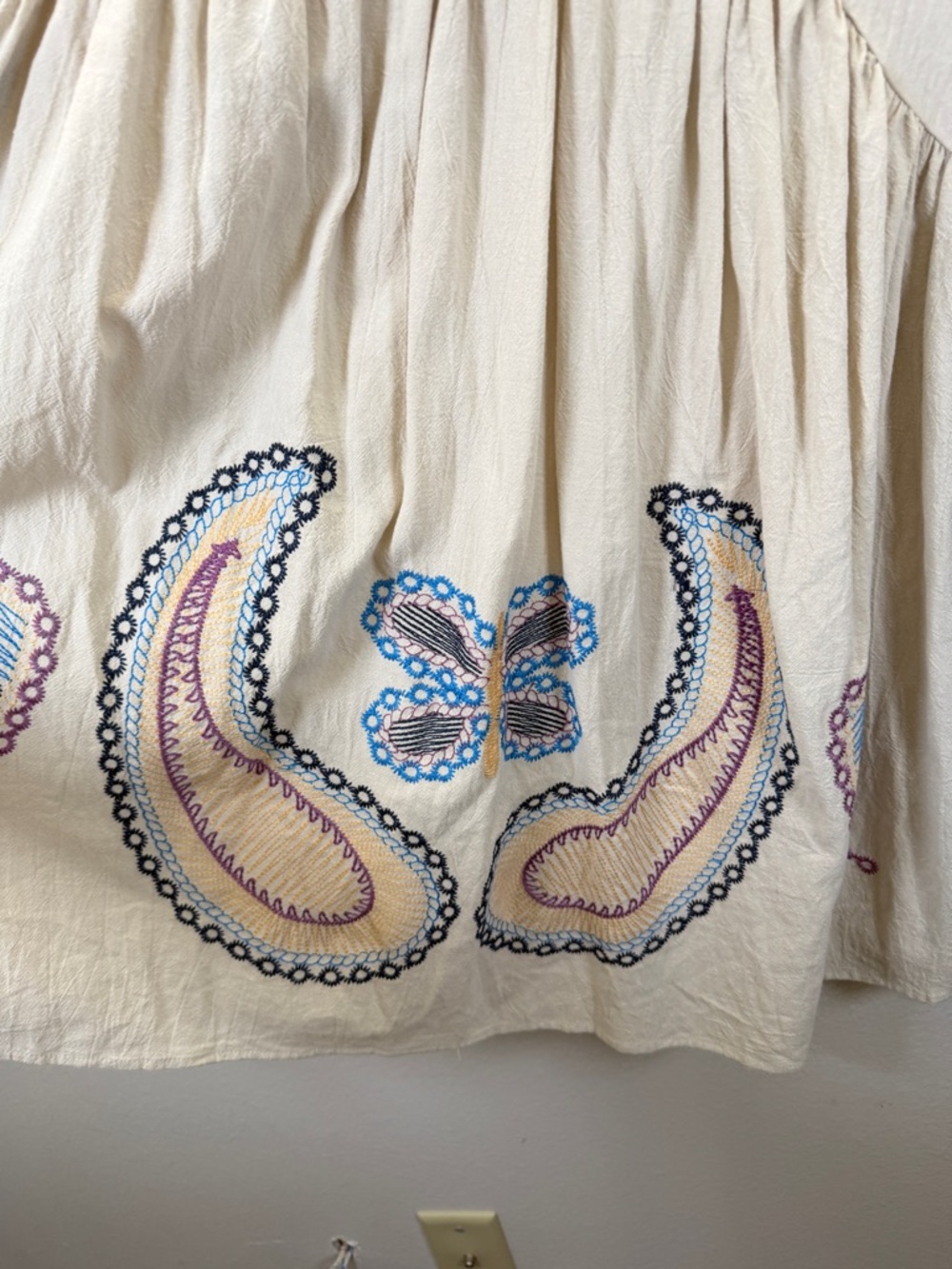 Umgee Cream Embroidered V-Neck Tunic with Navy Panels - Picture 4 of 12